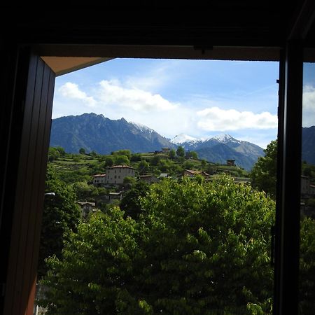 Bed and Breakfast La Casa Di Clara Esine Екстер'єр фото