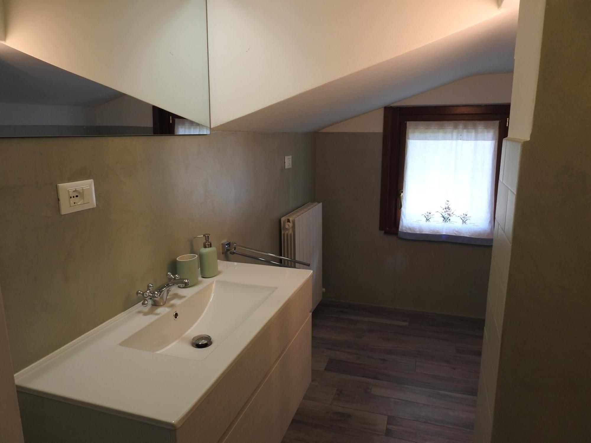 Bed and Breakfast La Casa Di Clara Esine Екстер'єр фото