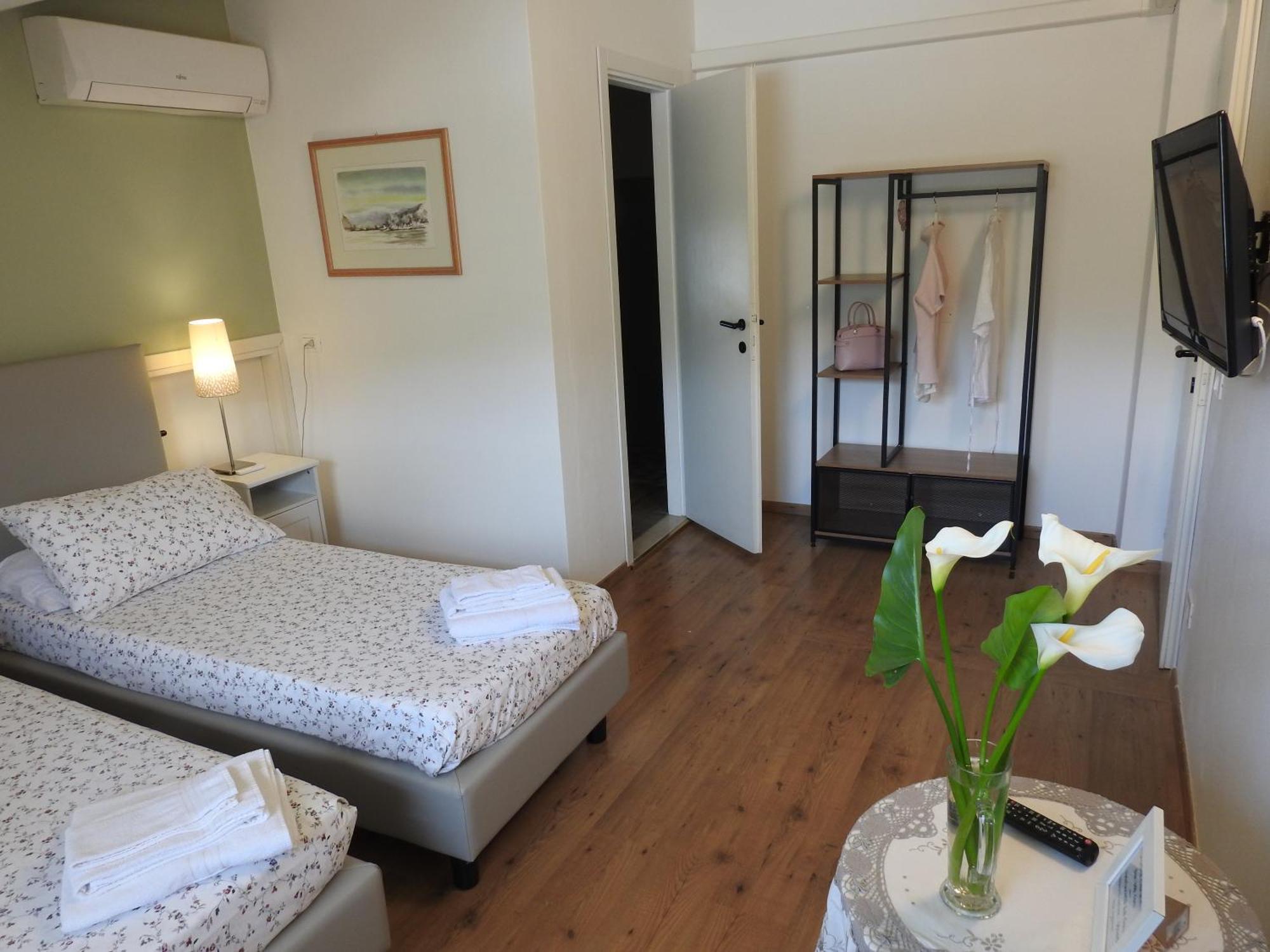Bed and Breakfast La Casa Di Clara Esine Екстер'єр фото