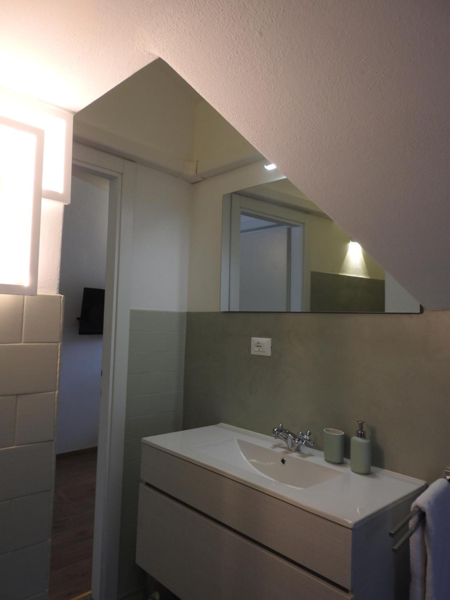 Bed and Breakfast La Casa Di Clara Esine Екстер'єр фото