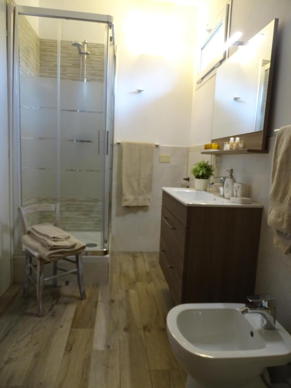 Bed and Breakfast La Casa Di Clara Esine Екстер'єр фото