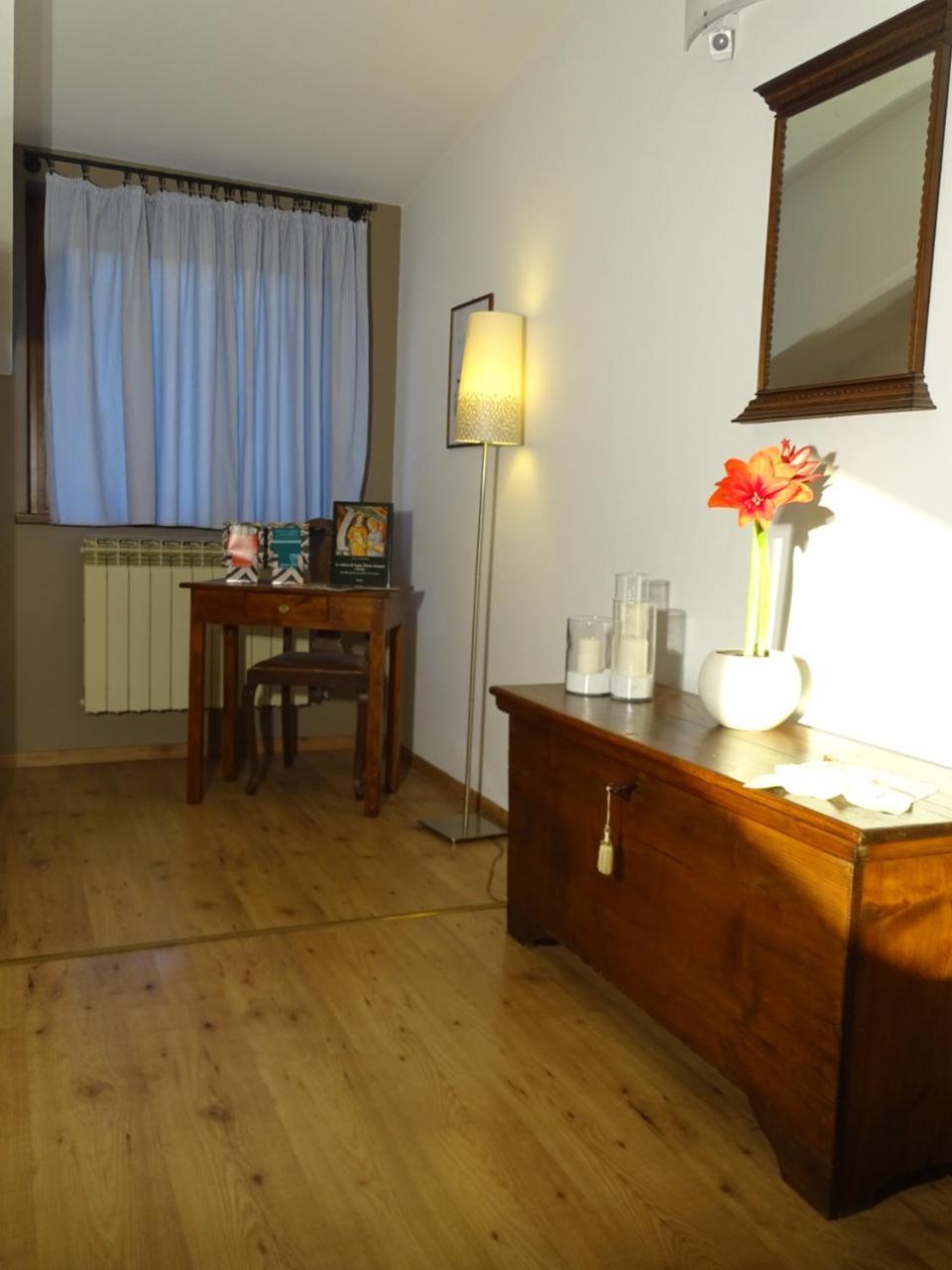 Bed and Breakfast La Casa Di Clara Esine Екстер'єр фото
